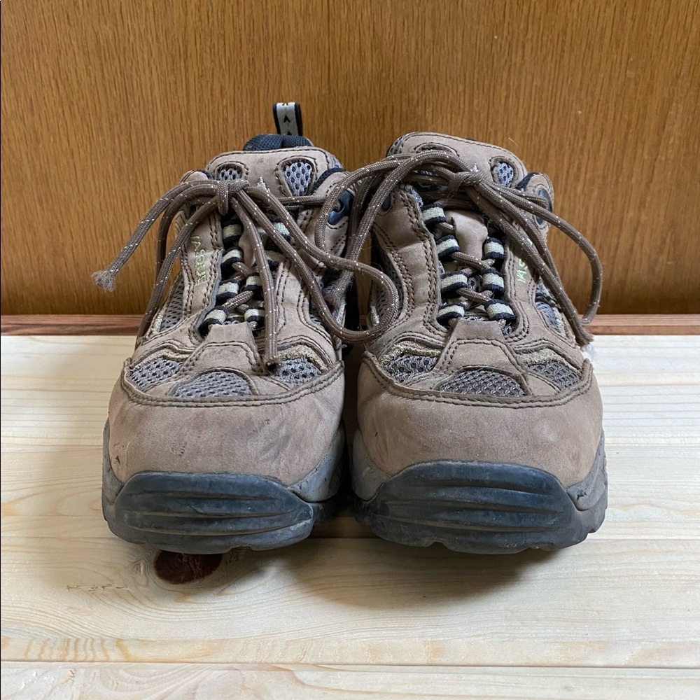 VASQUE • “Breeze Low GTX” Goretex Leather Hiking Boots - Size 7 - Picture 2 of 16